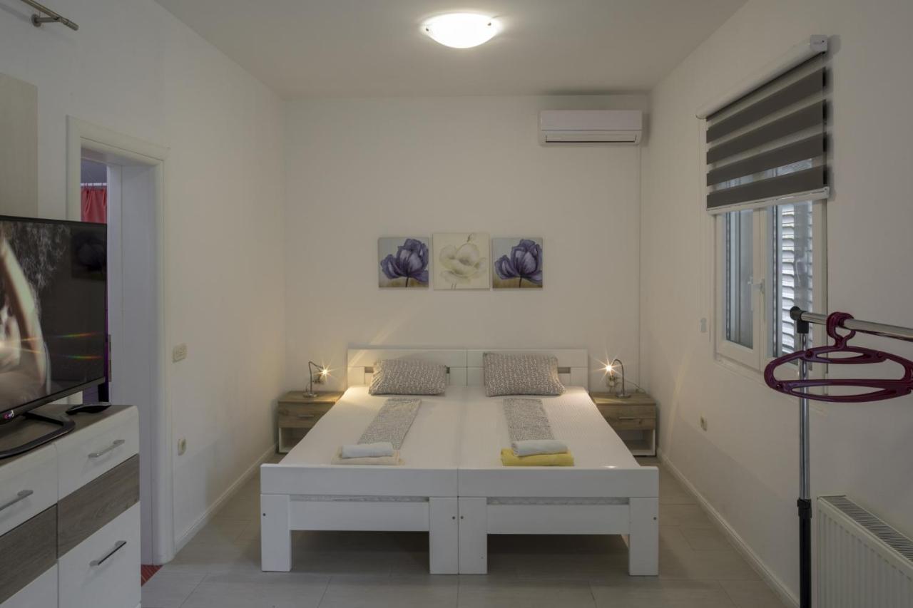 Apartments With A Parking Space Zuljana, Peljesac - 4573 Εξωτερικό φωτογραφία